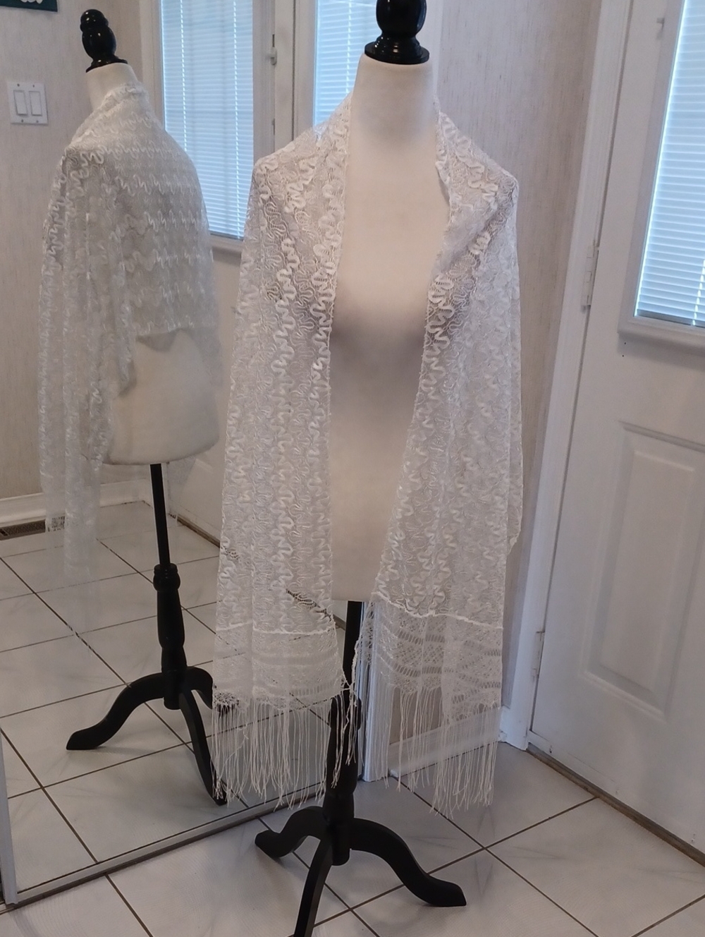 4/$60 Elegant White Lace Fringe Scarf Or Shawl